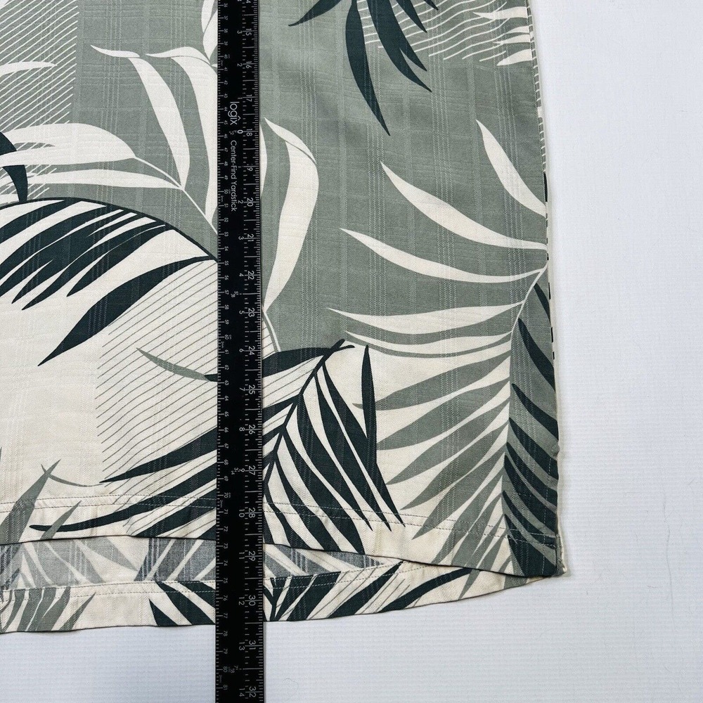 Tommy Bahama Men 100% Silk Shirt Size L Palm Leaves Hawaiian Shirt Short Sleeve - Picture 2 of 7